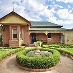 Avoca House - Gorgeous Federation Home