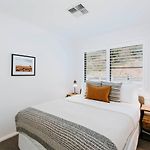 \'Omaroo\' Homestead Escape Amongst Rolling Hills