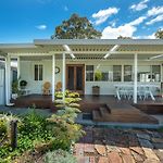 Flora Cottage