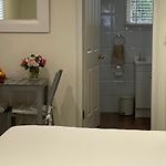 Midgee Cottage
