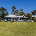 \'Bonnie View\' A Magnificently Luxurious Retreat