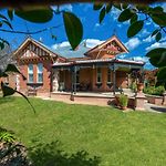 Luxury At Lauralla - An Elegant Victorian Escape