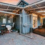 The Birdhouse - Your Well-Deserved Country Retreat
