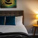 Devan House - An Entertainers\' Retreat Close To Town