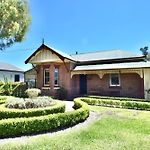 Avoca House - Gorgeous Federation Home