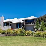 Red Lotus Estate - Grand, Scenic And Made For Groups