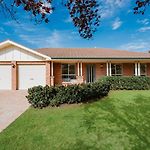 Casa Bliss - Serene Country Escape Near Town Centre
