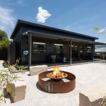 Petit Verdot - A Central Luxe Wine Retreat