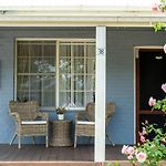 Percy\'S Cottage - Storybook Heritage Charm In Town