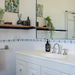 Holiday home Cavalo - Explore Wine Country From Art-filled Family