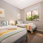 Cavalo - Explore Wine Country From Art-filled Family *