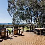 \'Omaroo\' Homestead Escape Amongst Rolling Hills