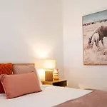 Currawong Bungalow - An Idyllic Group Stay In Town