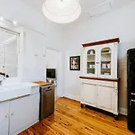 Riddell - A Federation Hideaway In Town *