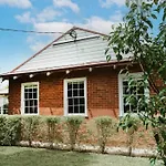 \'Mortimer Gardens\' Country Charm In The Heart Of Mudgee