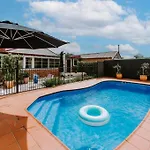 \'Mortimer Gardens\' Country Charm In The Heart Of Mudgee