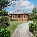 \'Mortimer Gardens\' Country Charm In The Heart Of Mudgee