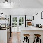 \'Mortimer Gardens\' Country Charm In The Heart Of Mudgee