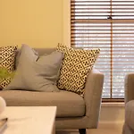 Spacious 3 Bedroom Getaway In Perfect Location