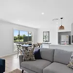 Beautiful 3 Bedroom Mudgee Getaway