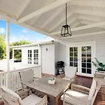Beautiful 2 Bedroom Cottage With So Much To Enjoy