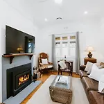 'the Gladstone' An Expansive Outdoor Oasis In Town Holiday home Mudgee