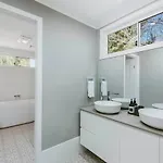 Seven Tree Hill - An Enchanting Family Homestead *