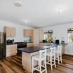 Seven Tree Hill - An Enchanting Family Homestead Mudgee