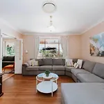 Macquarie Manor - Experience Grand Country Living Holiday home