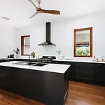 'haylock' Luxe Country Charm In Mudgee's Centre Mudgee