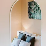 Macquarie Manor - Experience Grand Country Living *