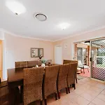Macquarie Manor - Experience Grand Country Living Holiday home *