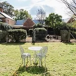 Kialla Cottage - An Idyllic Country Escape