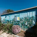 Mulberry On Melton - A Charming Poolside Cottage