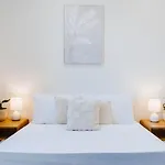 White Lavender Cottage - A Mudgee Garden Escape