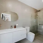 Grevillea - A Serene Haven For Couples 3*