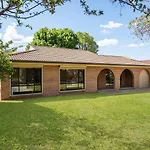 Cudgegong House - A Lush Backyard Sanctuary