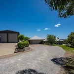 Red Lotus Retreat Near Central Mudgee And Wineries
