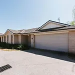 Gladstone At The Willows - Family Time, Mudgee Style