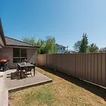 Gladstone At The Willows - Family Time, Mudgee Style