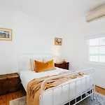 Mygoura - Charming Country Living In Town Holiday home