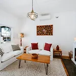 Holiday home Mygoura - Charming Country Living In Town *