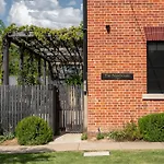 The Warehouse - Heritage Elegance In Central Mudgee