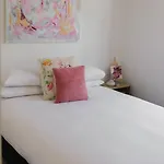 Lynwood Luxe Holiday home *