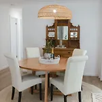 Lynwood Luxe