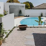 Lynwood Luxe *