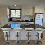 Comfy And Relaxing Stay - Rest Easy Mudgee Cottage