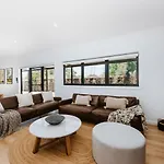 Mudgee Luxury Retreats - Group Getaway Near Wineries