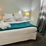 Kenso Cottage Residence, Kenso Cottage 28 & Kenso Cottage 30