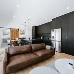 Mudgee Luxury Retreats - Group Getaway Near Wineries